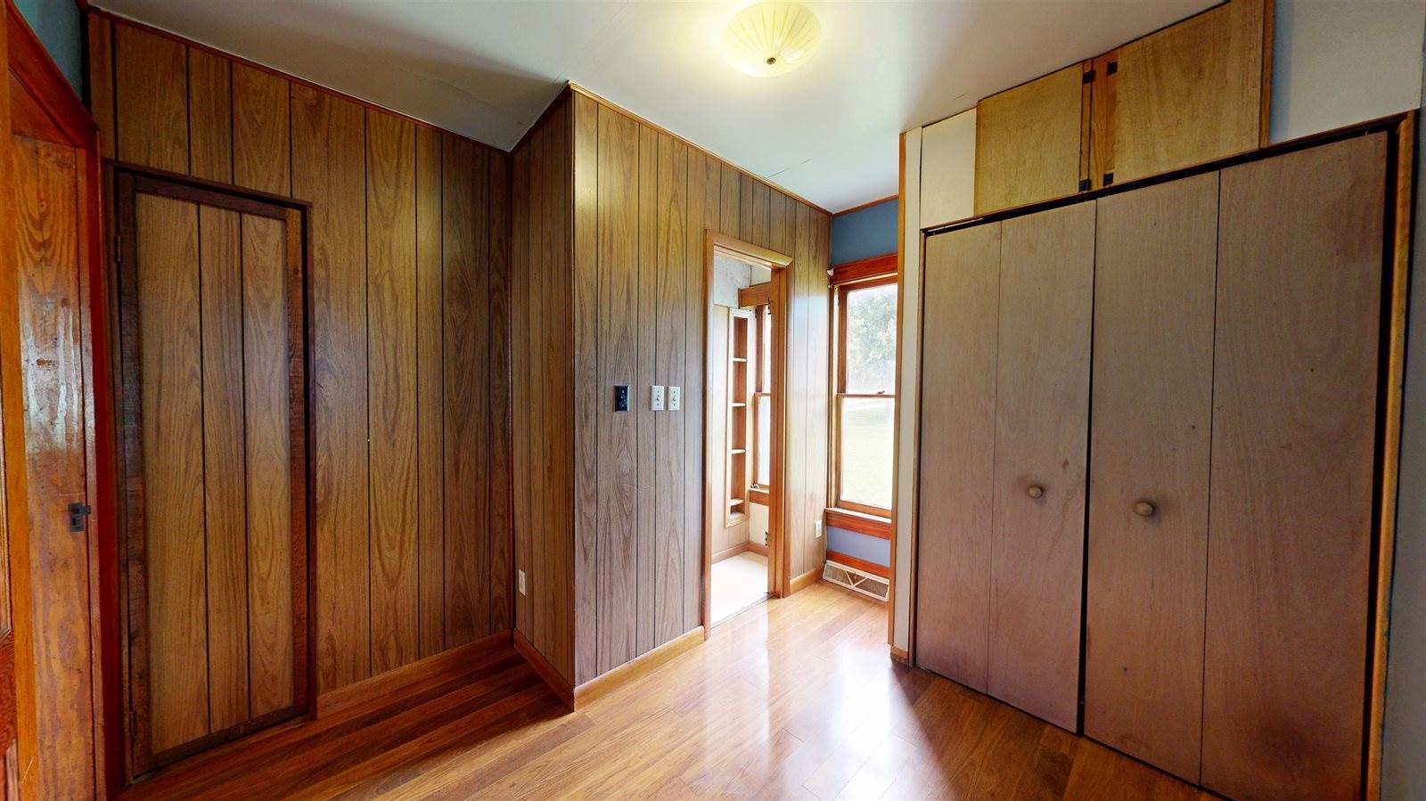 576 Pine Ave, Hillsboro, WI 54634