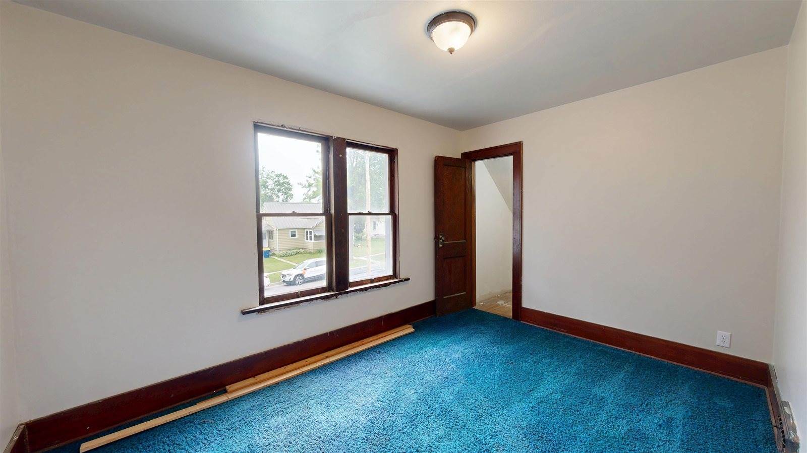 576 Pine Ave, Hillsboro, WI 54634