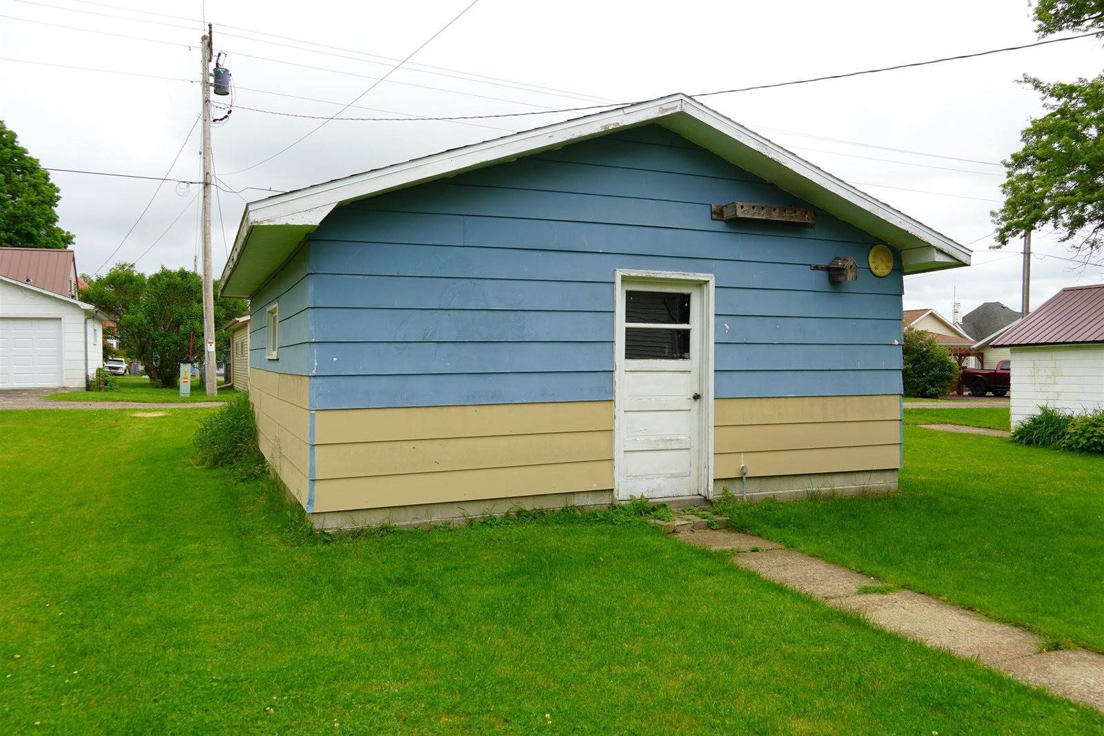 576 Pine Ave, Hillsboro, WI 54634