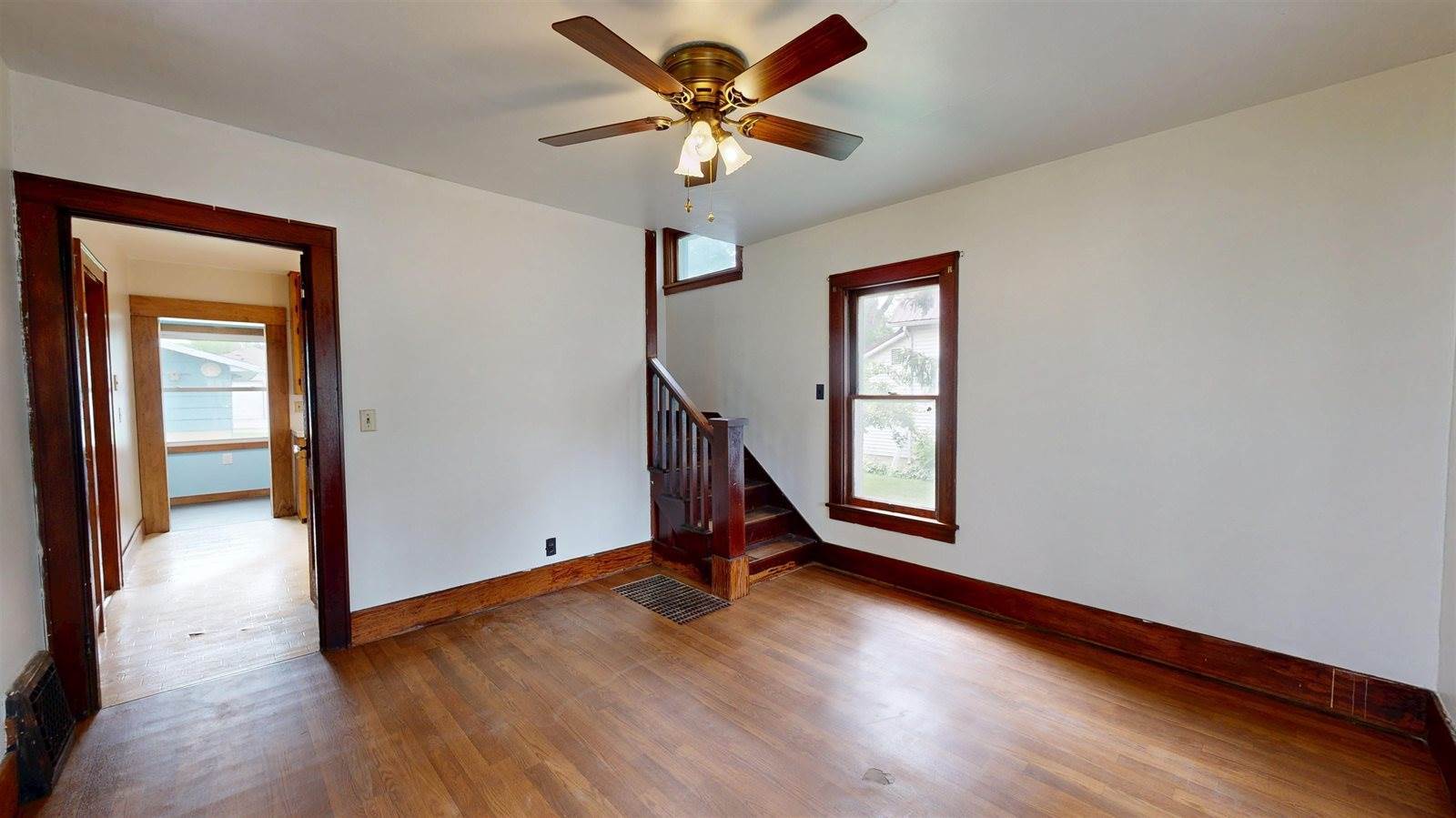 576 Pine Ave, Hillsboro, WI 54634