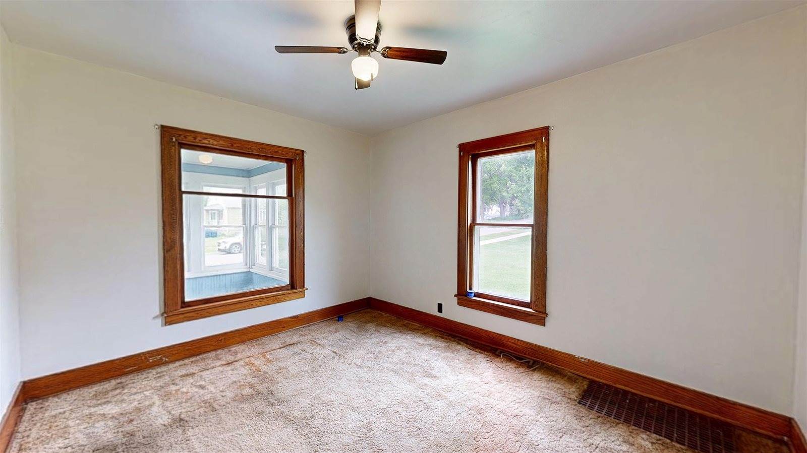 576 Pine Ave, Hillsboro, WI 54634