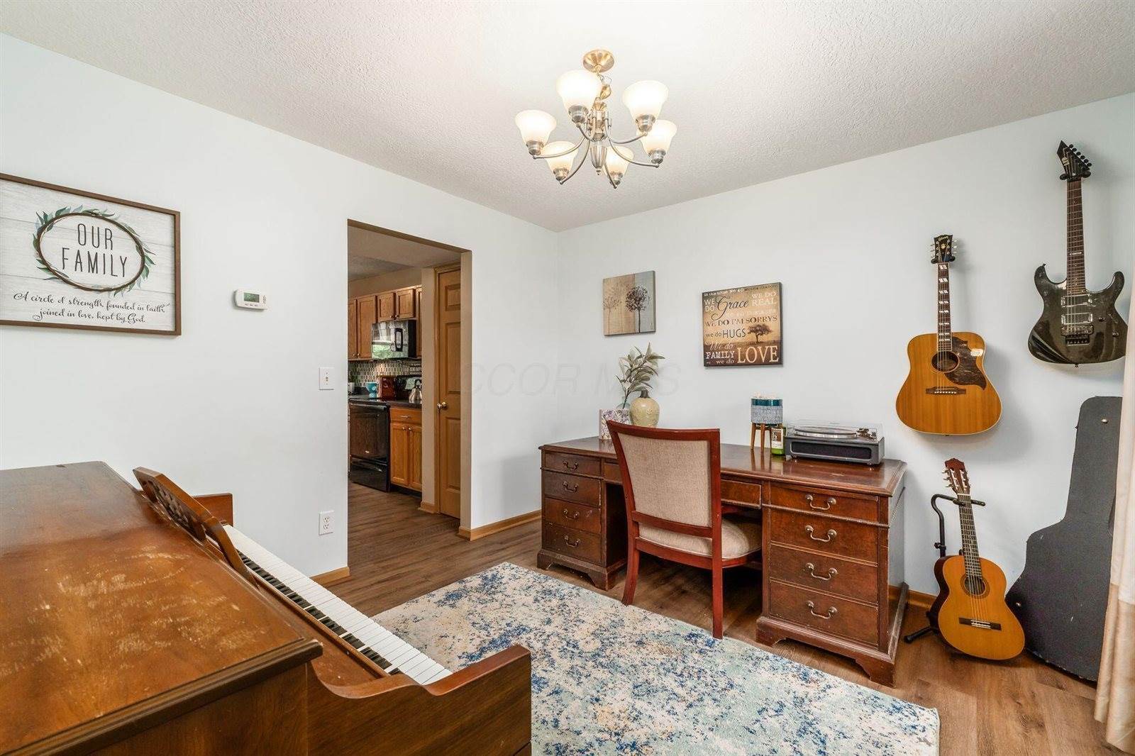 1390 Harold Stewart Parkway, Pataskala, OH 43062