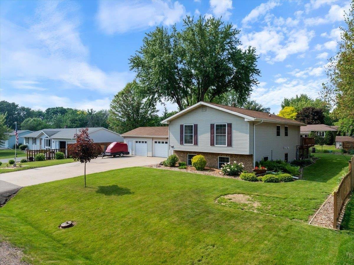 1125 W State Street, Marshfield, WI 54449