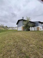 1525 NW 12th St NW, Minot, ND 58703