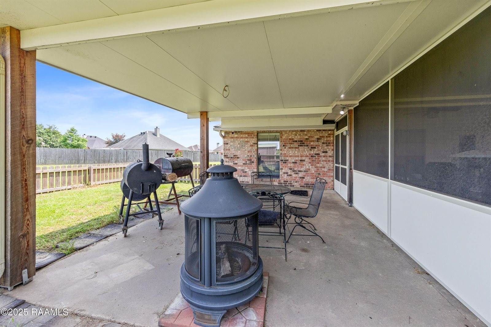 404 Camelot Hill Drive, Youngsville, LA 70592