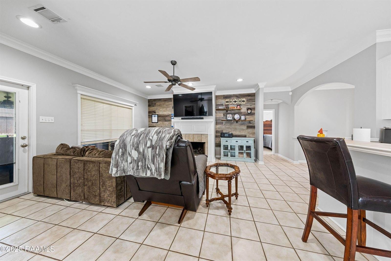 404 Camelot Hill Drive, Youngsville, LA 70592