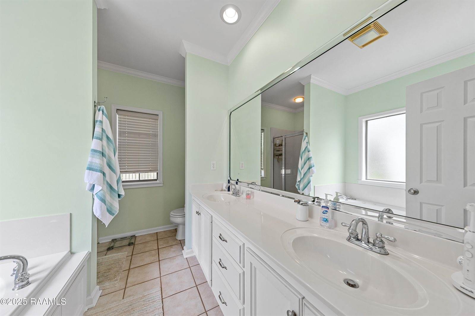 404 Camelot Hill Drive, Youngsville, LA 70592