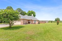 404 Camelot Hill Drive, Youngsville, LA 70592