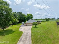 404 Camelot Hill Drive, Youngsville, LA 70592