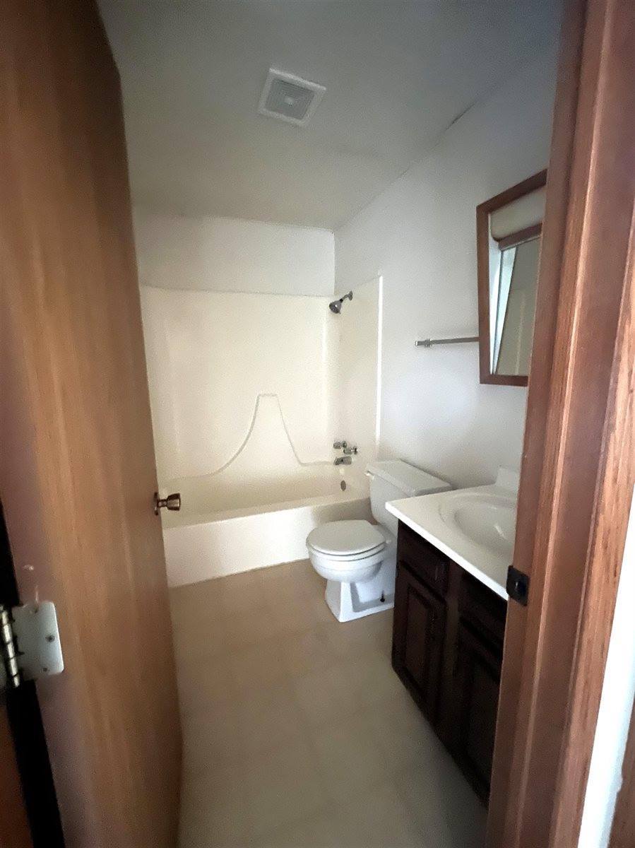 1521 NW 12th St NW, Minot, ND 58703