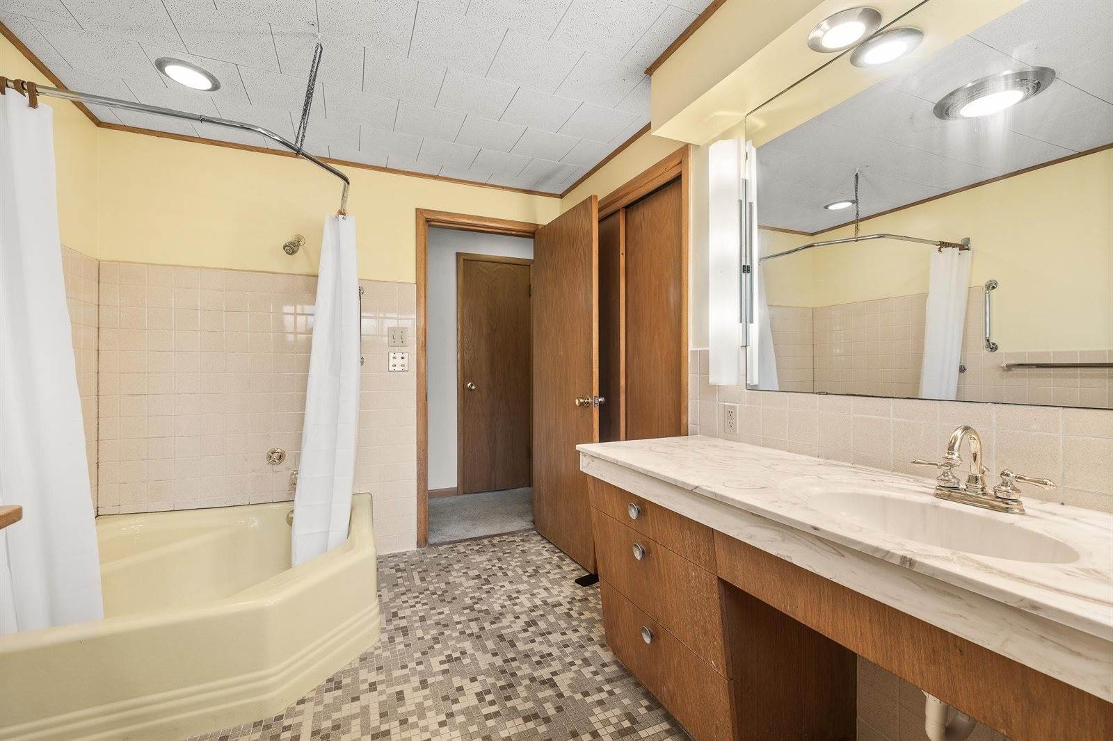 2908 Prais Street, Stevens Point, WI 54481