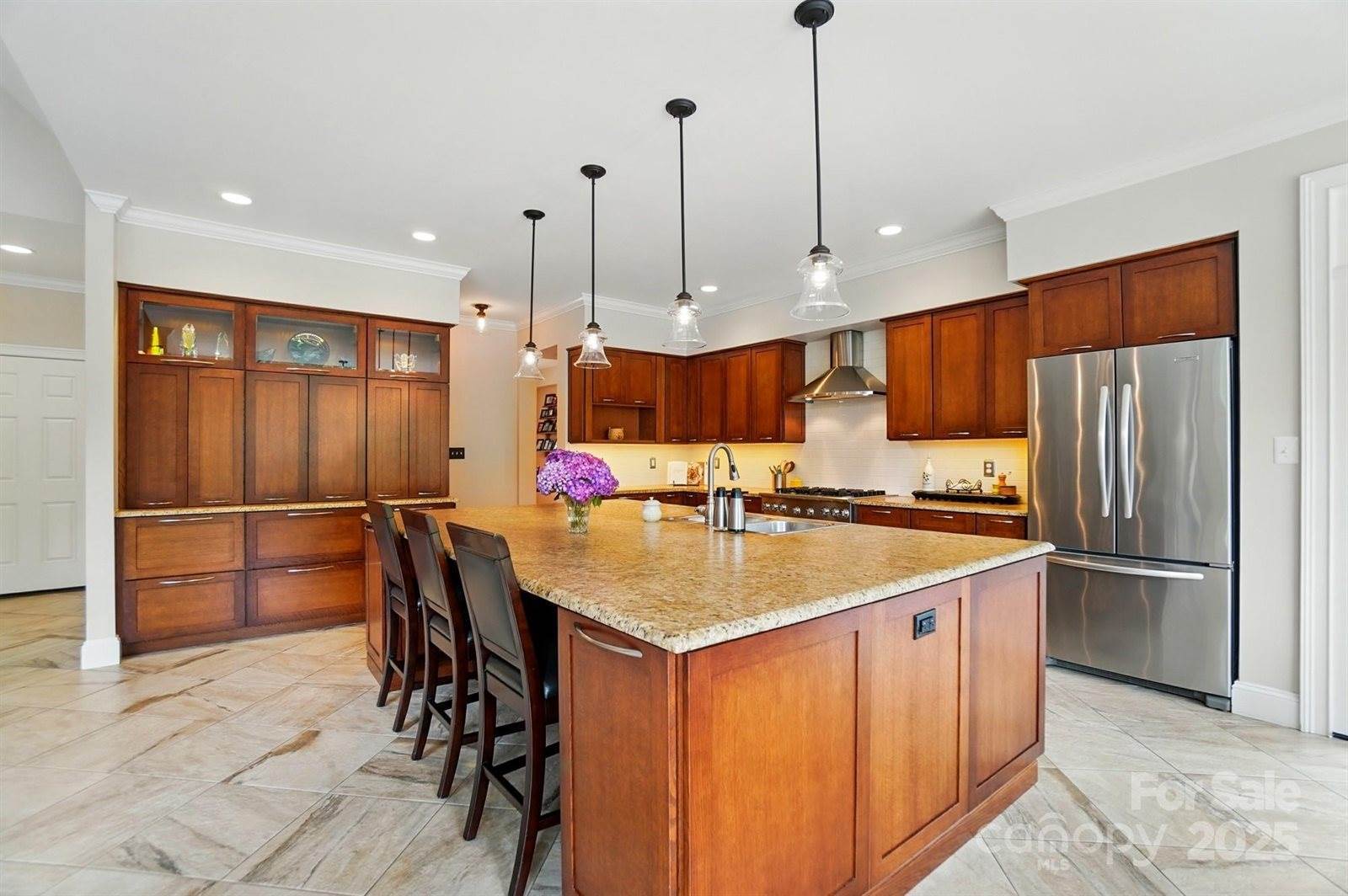 1042 Heather Glen Drive, Matthews, NC 28104