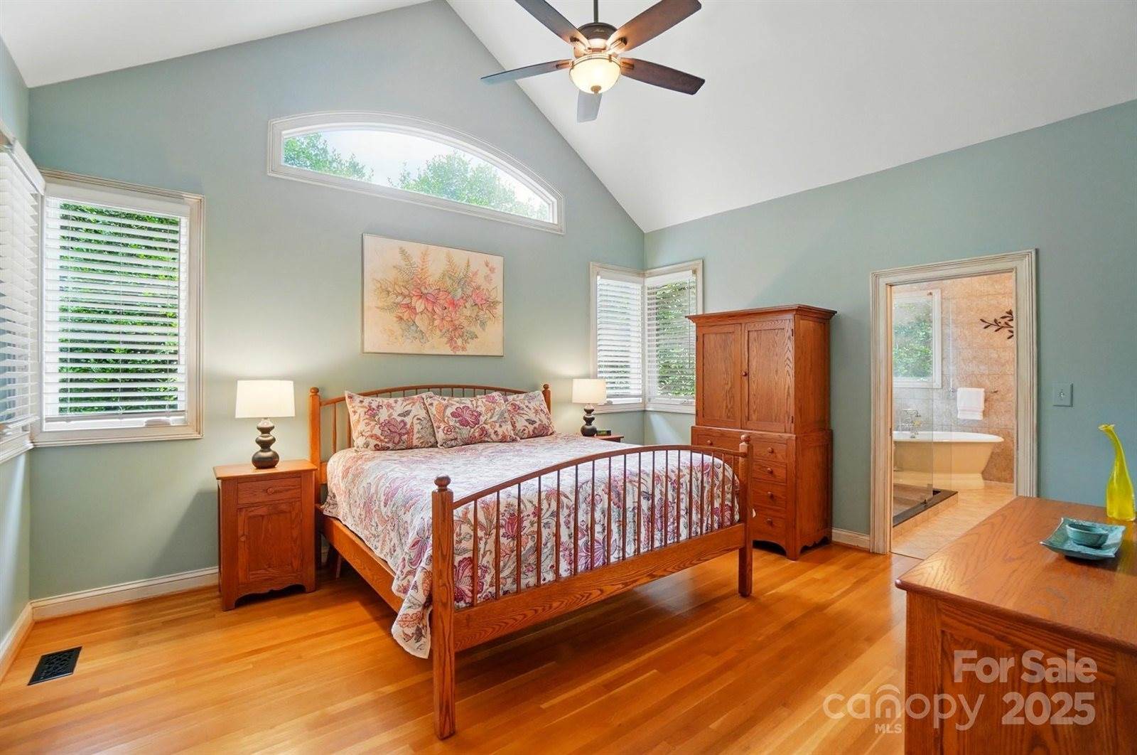 1042 Heather Glen Drive, Matthews, NC 28104