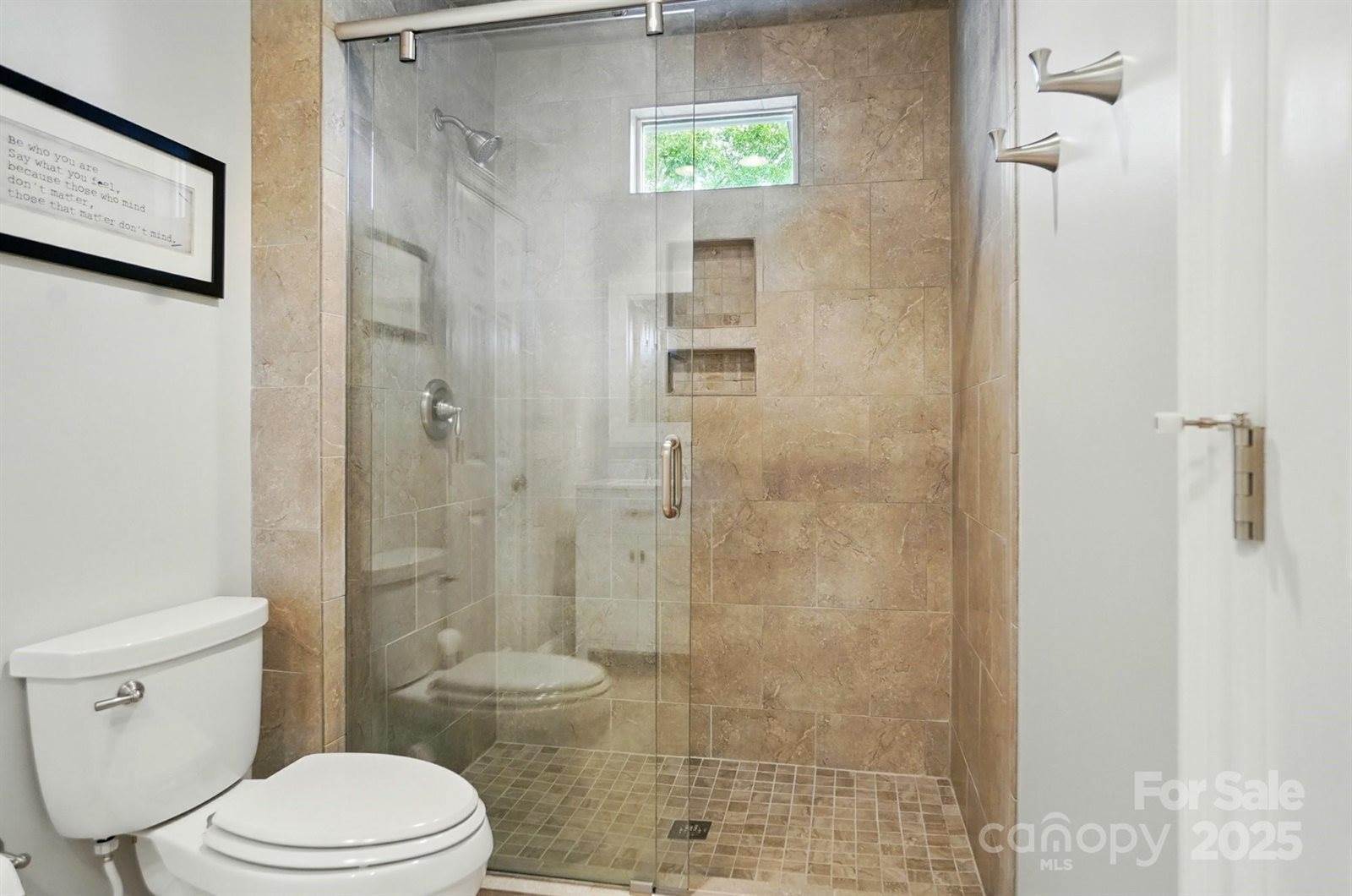 1042 Heather Glen Drive, Matthews, NC 28104