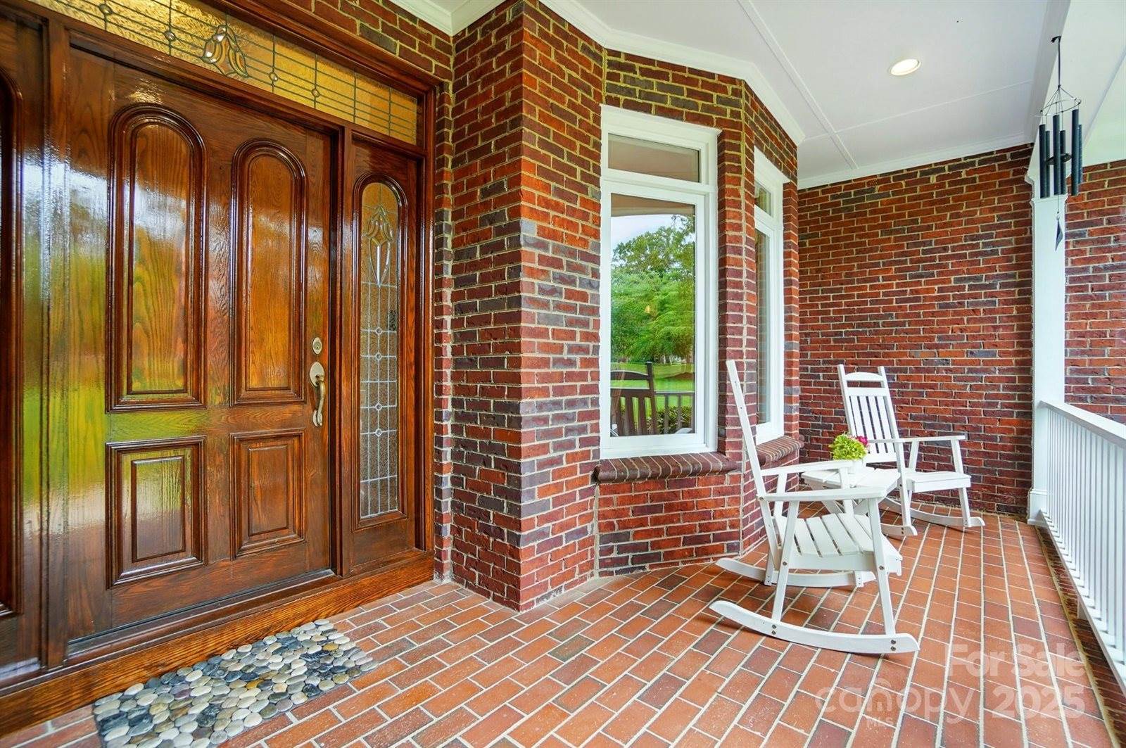 1042 Heather Glen Drive, Matthews, NC 28104