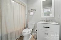 1042 Heather Glen Drive, Matthews, NC 28104