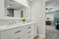 1042 Heather Glen Drive, Matthews, NC 28104