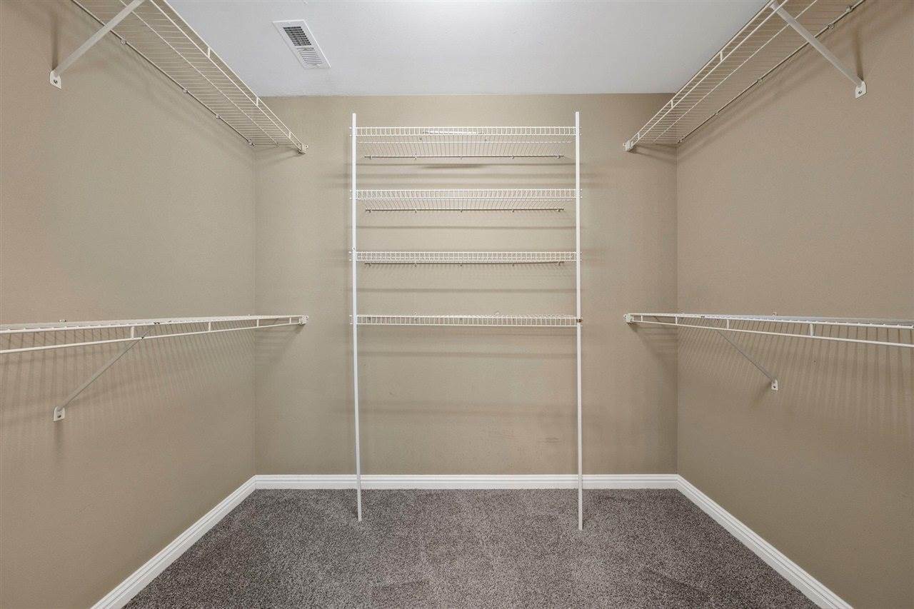 431 Preakness Way, Bowling Green, KY 42104