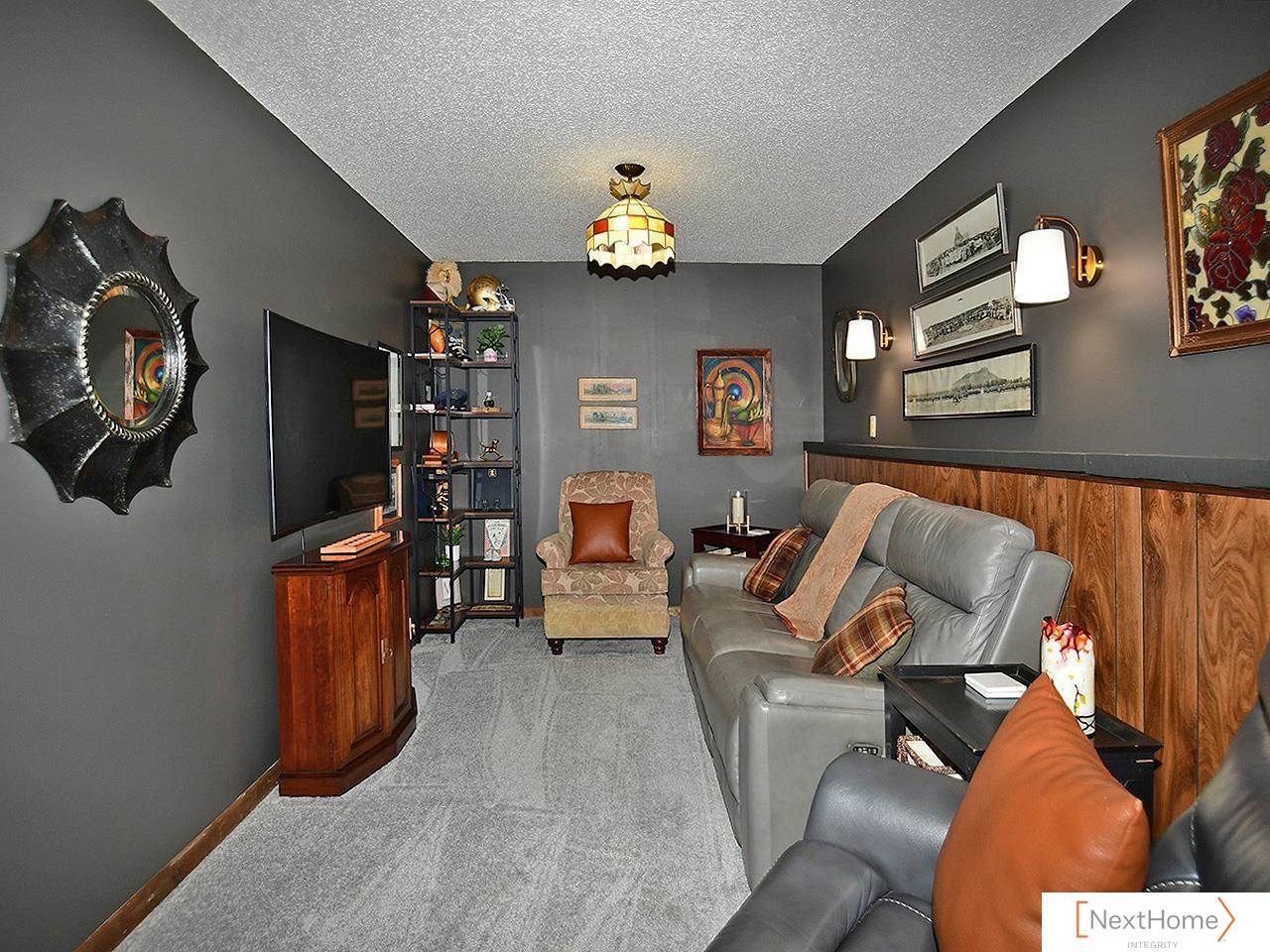 5827 Skylark Lane, Lincoln, NE 68516