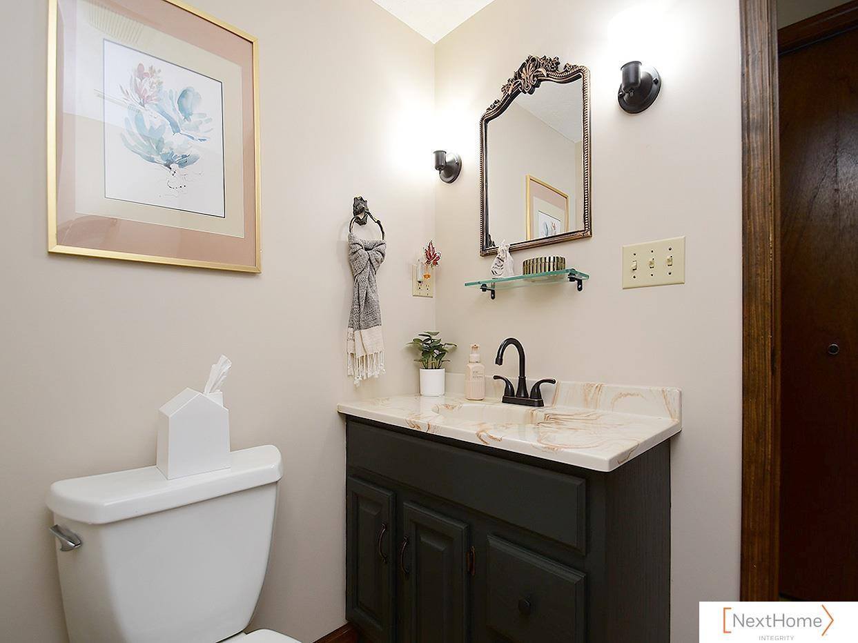 5827 Skylark Lane, Lincoln, NE 68516