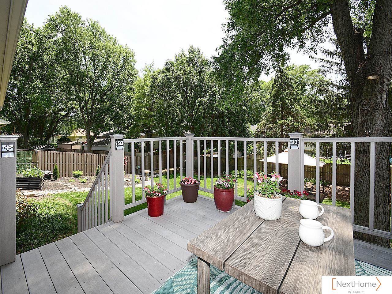 5827 Skylark Lane, Lincoln, NE 68516