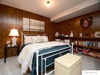 5827 Skylark Lane, Lincoln, NE 68516