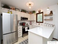 5827 Skylark Lane, Lincoln, NE 68516