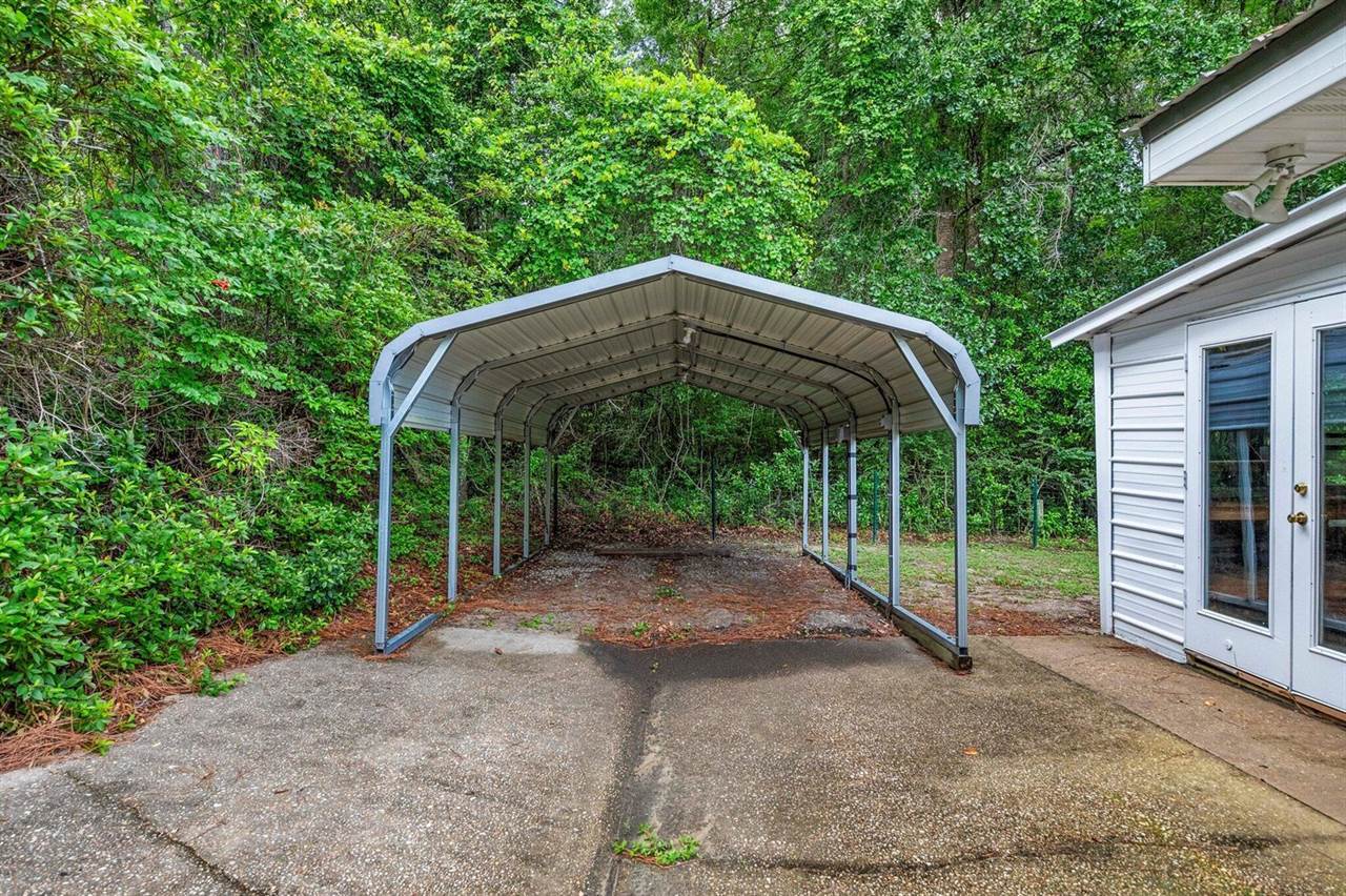 194 Oaklawn Square, DeFuniak Springs, FL 32435