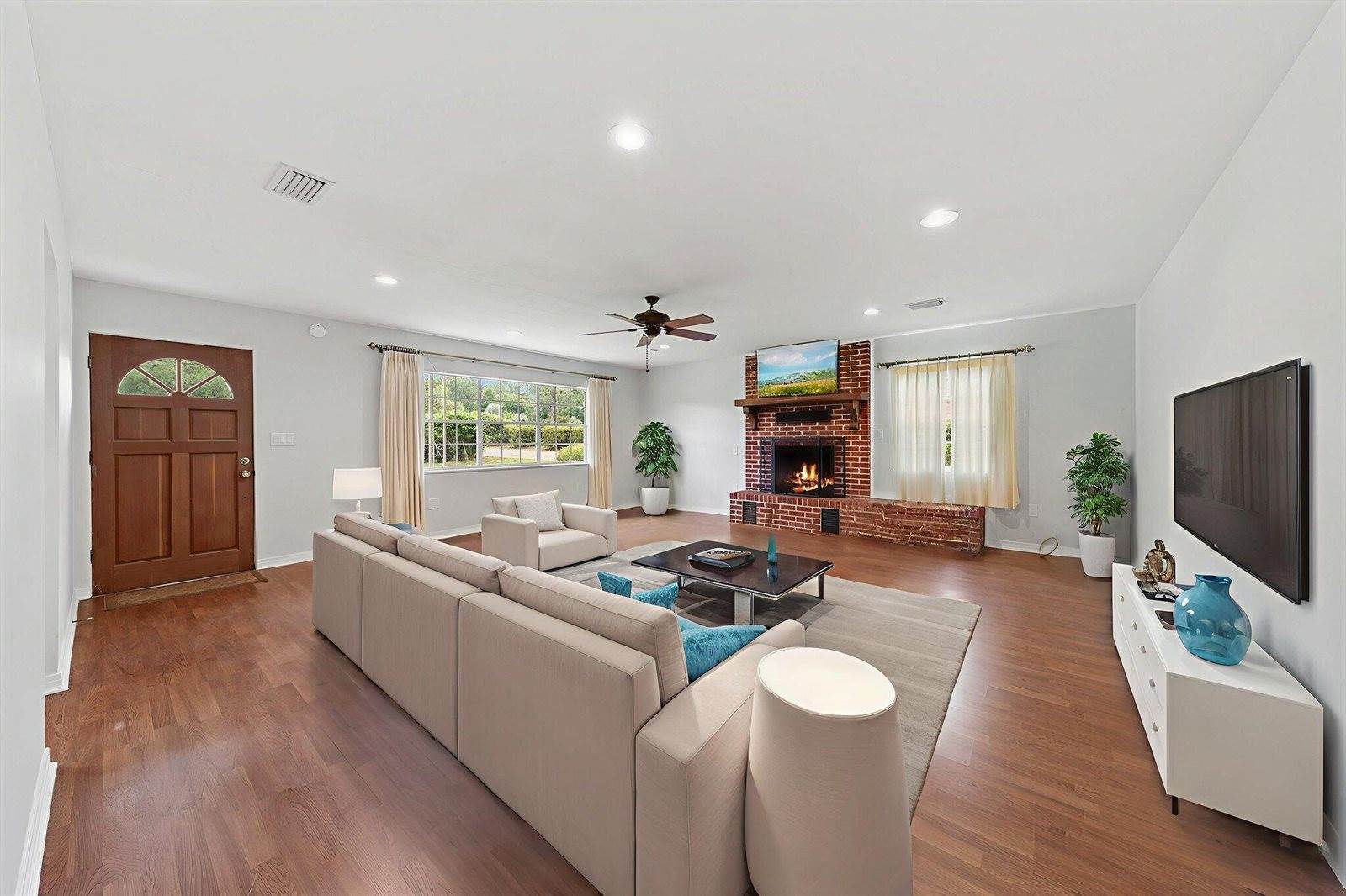 194 Oaklawn Square, DeFuniak Springs, FL 32435