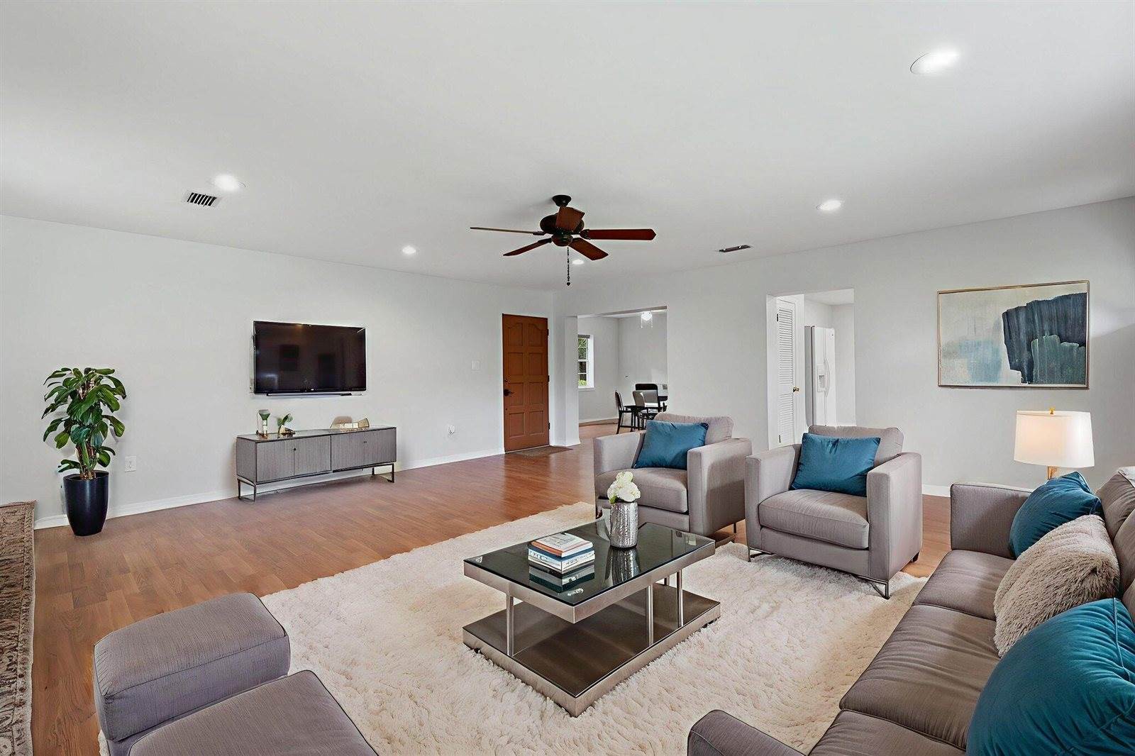 194 Oaklawn Square, DeFuniak Springs, FL 32435