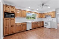 194 Oaklawn Square, DeFuniak Springs, FL 32435