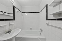 194 Oaklawn Square, DeFuniak Springs, FL 32435