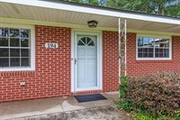 194 Oaklawn Square, DeFuniak Springs, FL 32435