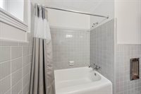 194 Oaklawn Square, DeFuniak Springs, FL 32435