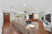 194 Oaklawn Square, DeFuniak Springs, FL 32435