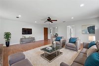 194 Oaklawn Square, DeFuniak Springs, FL 32435