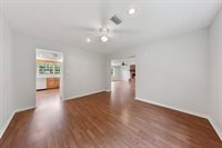 194 Oaklawn Square, DeFuniak Springs, FL 32435