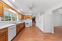 194 Oaklawn Square, DeFuniak Springs, FL 32435