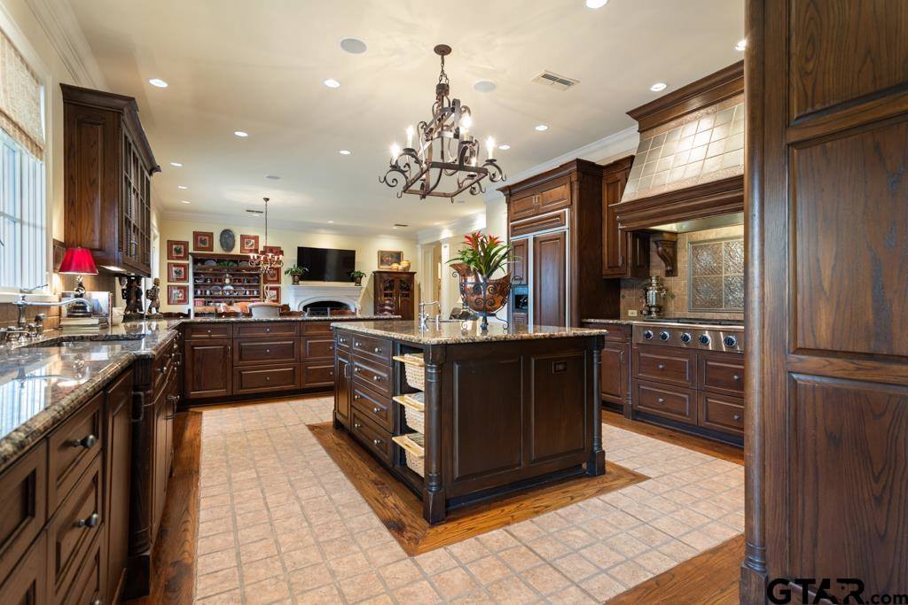 3048 Concord Pl, Tyler, TX 75701