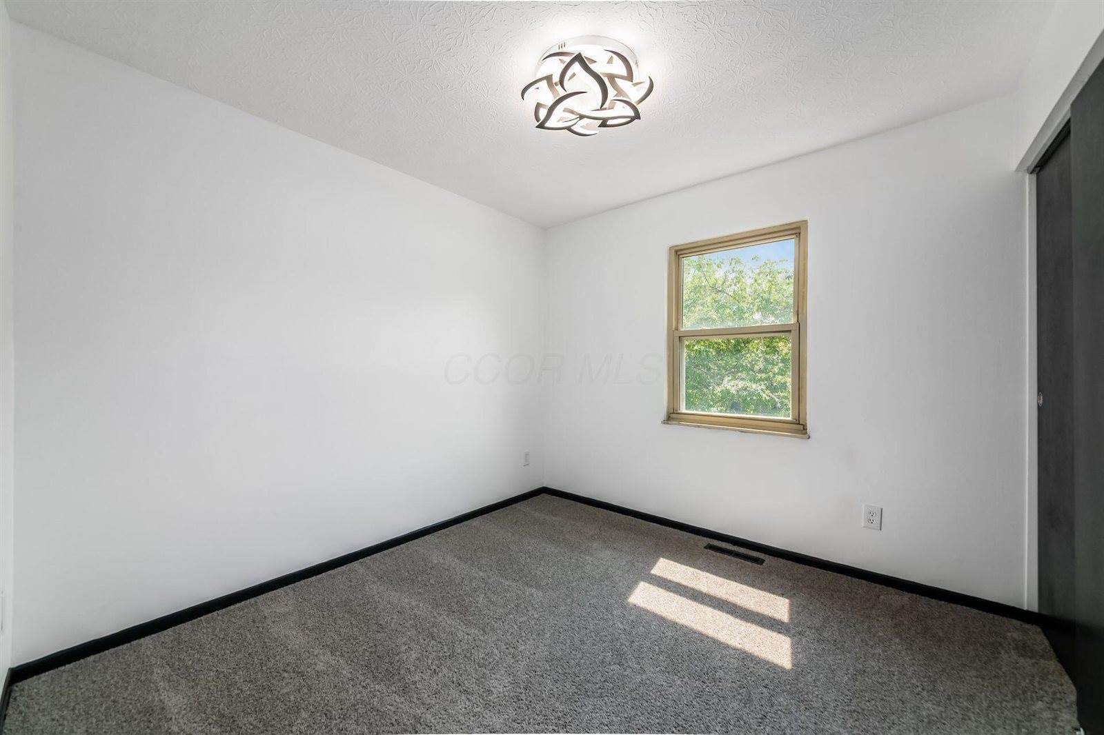 1908 Lost Valley Road, Powell, OH 43065