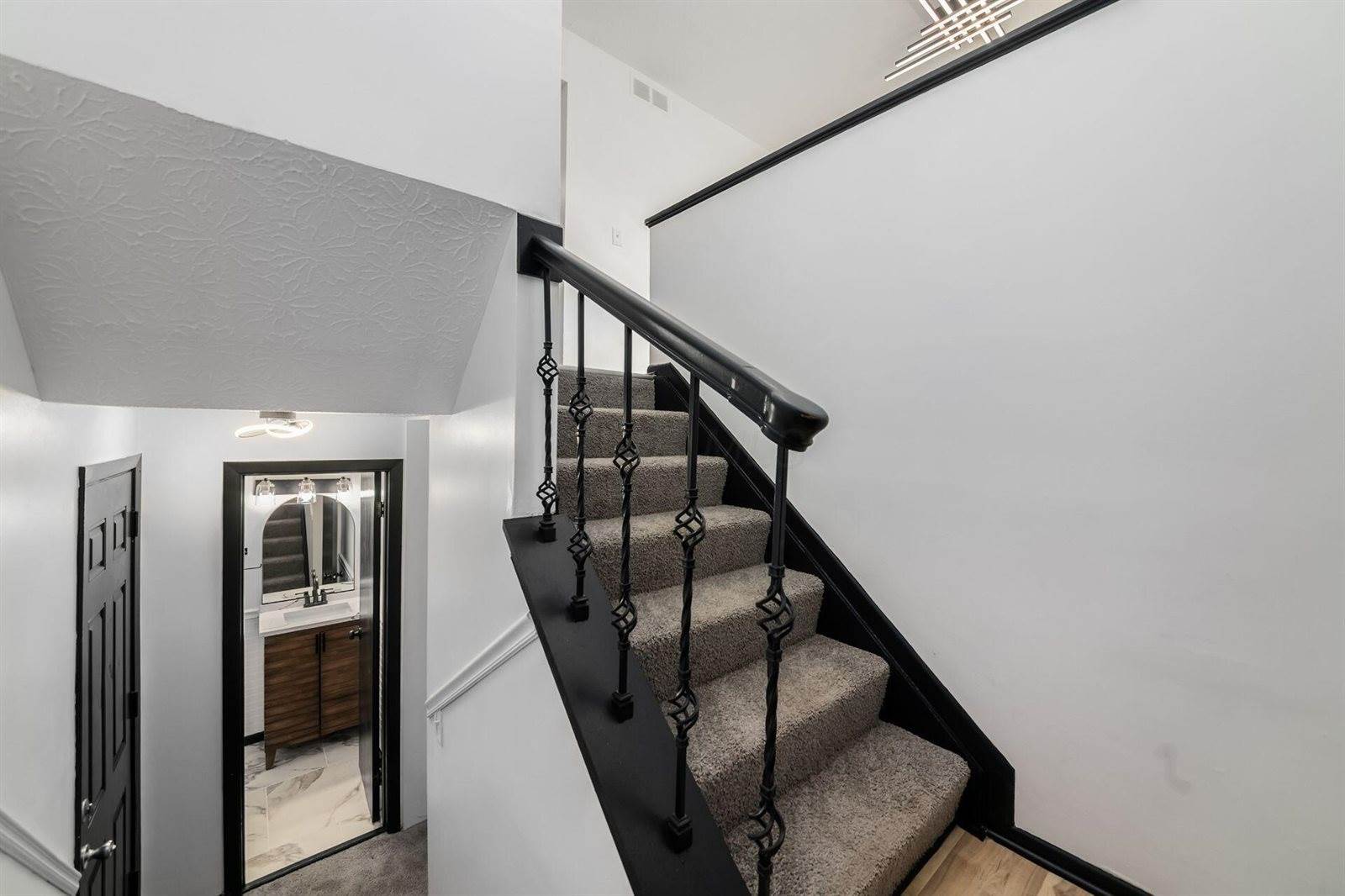 1908 Lost Valley Road, Powell, OH 43065