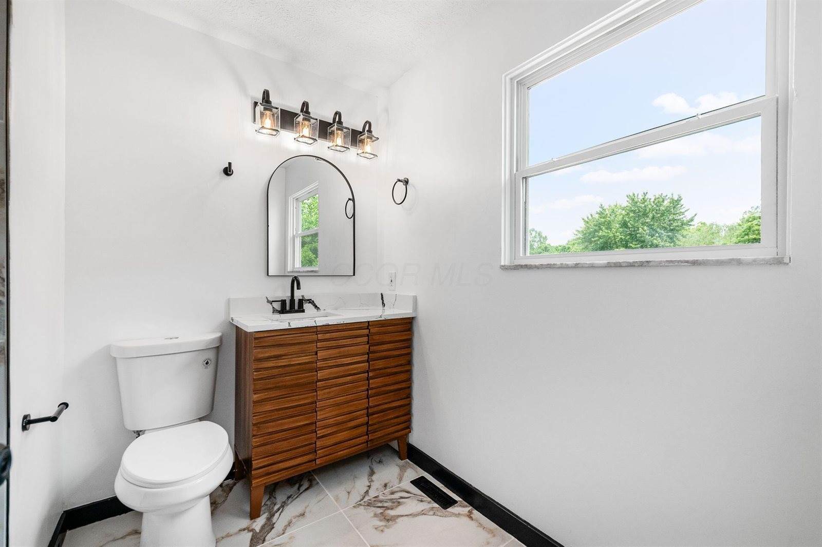 2840 Harnet Court, Columbus, OH 43231