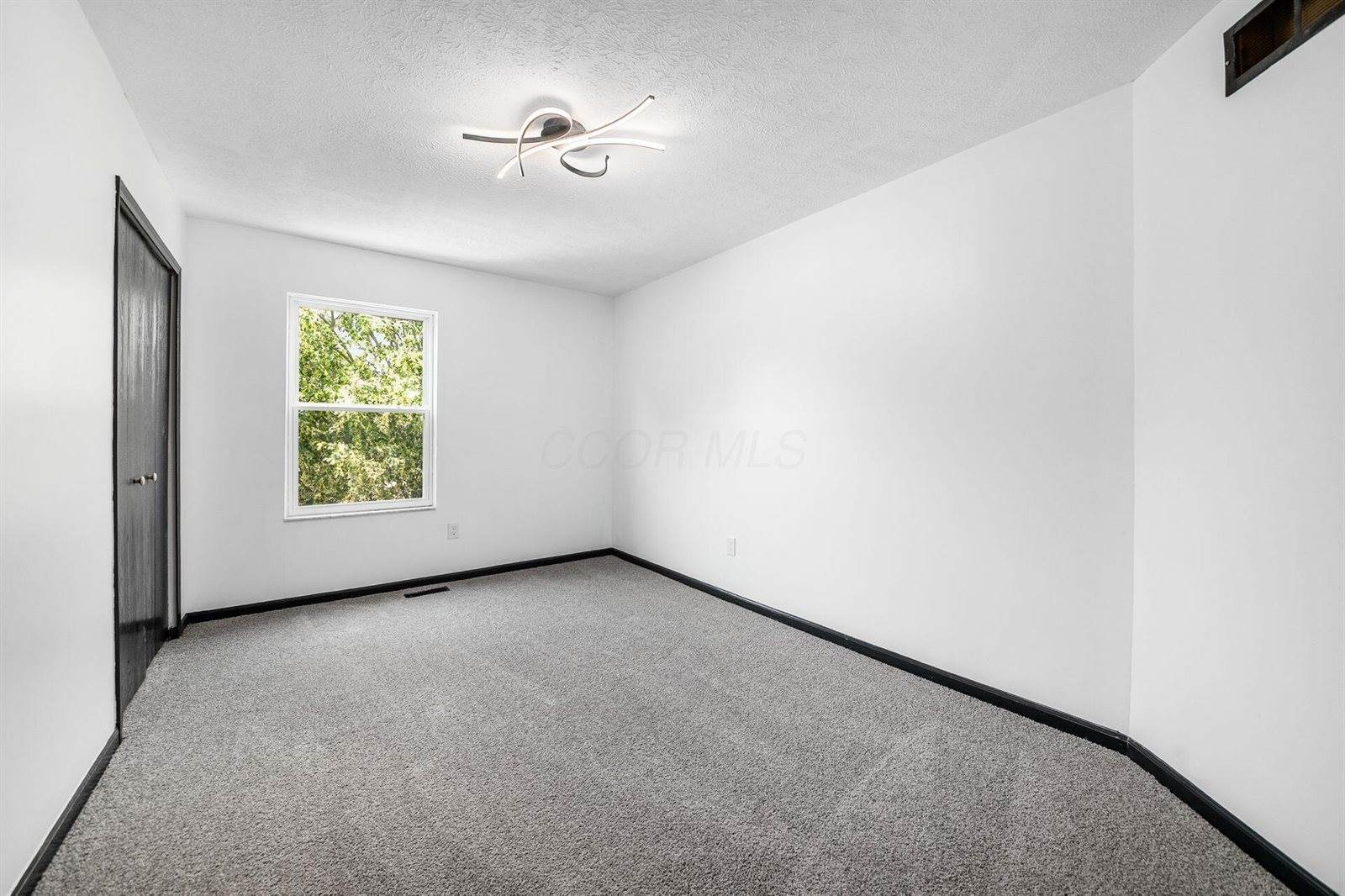 2840 Harnet Court, Columbus, OH 43231