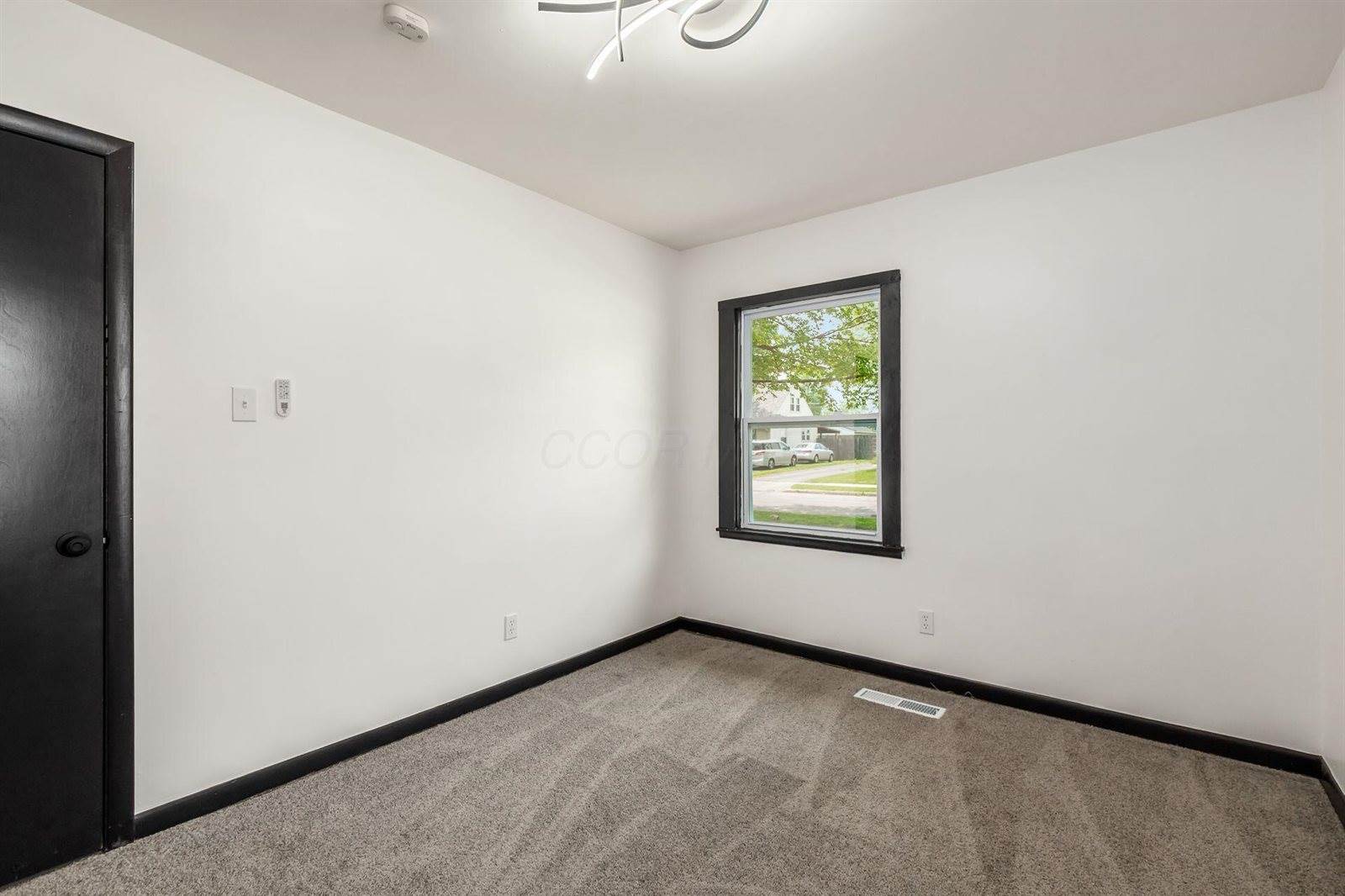 340 Danhurst Road, Columbus, OH 43228