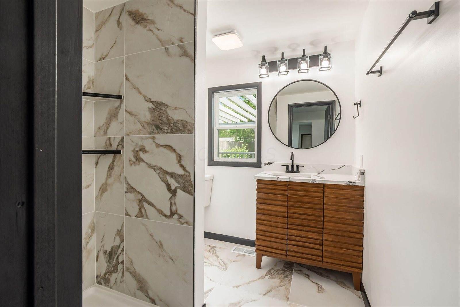 340 Danhurst Road, Columbus, OH 43228