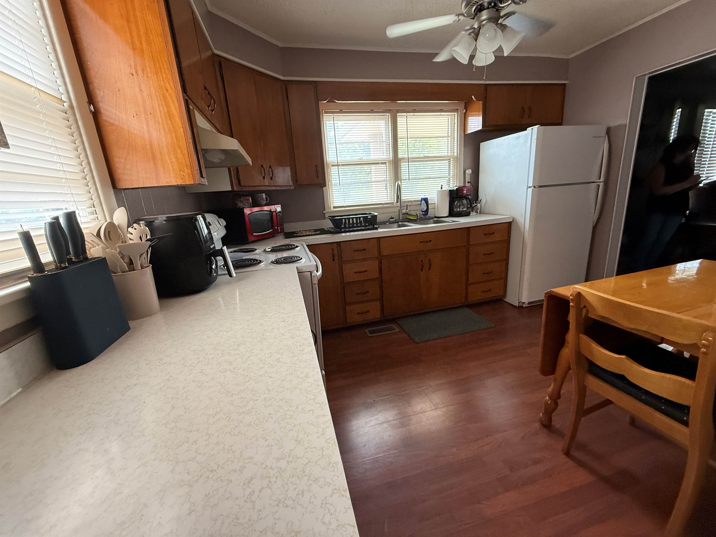 3526 SE 6th Ave, Topeka, KS 66607