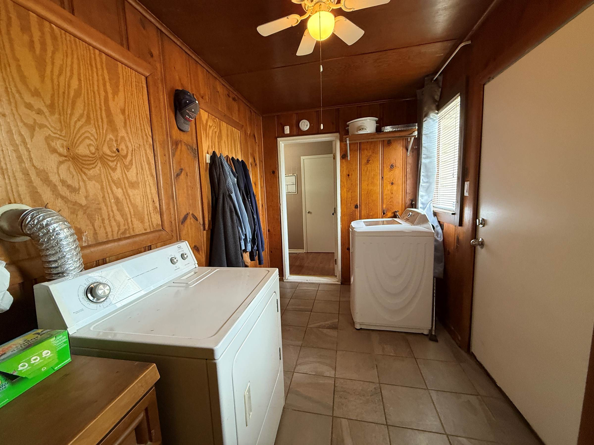 3526 SE 6th Ave, Topeka, KS 66607