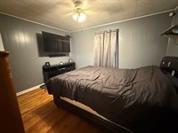 3526 SE 6th Ave, Topeka, KS 66607