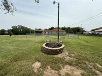 3526 SE 6th Ave, Topeka, KS 66607