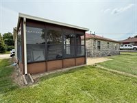 3526 SE 6th Ave, Topeka, KS 66607